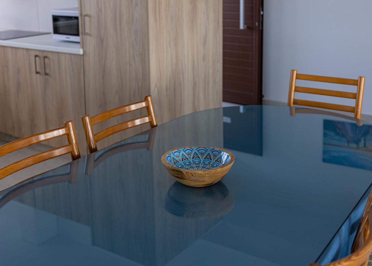 Beachhouse Apartment Larnaca