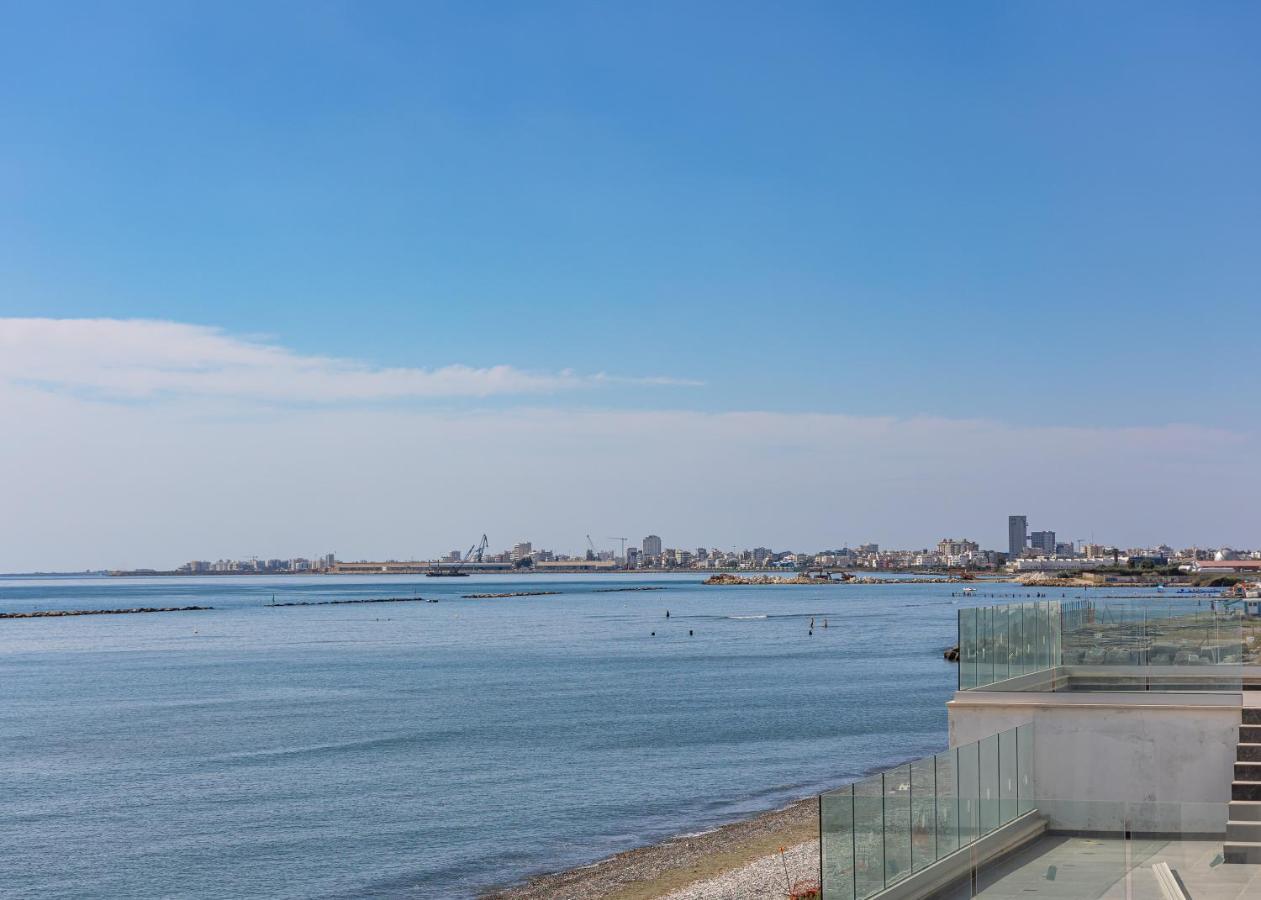 Beachhouse Ларнака
