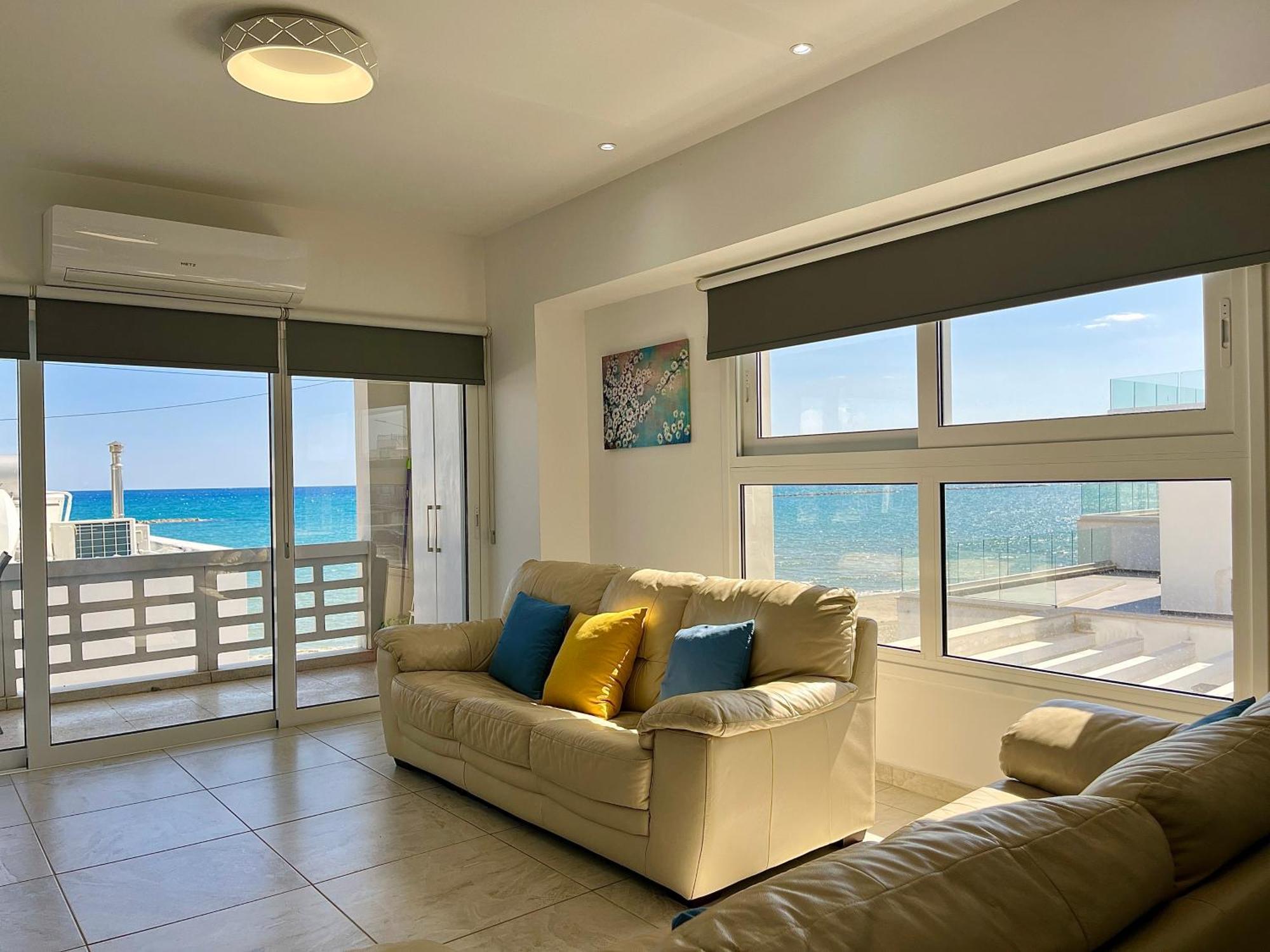 Beachhouse * Ларнака